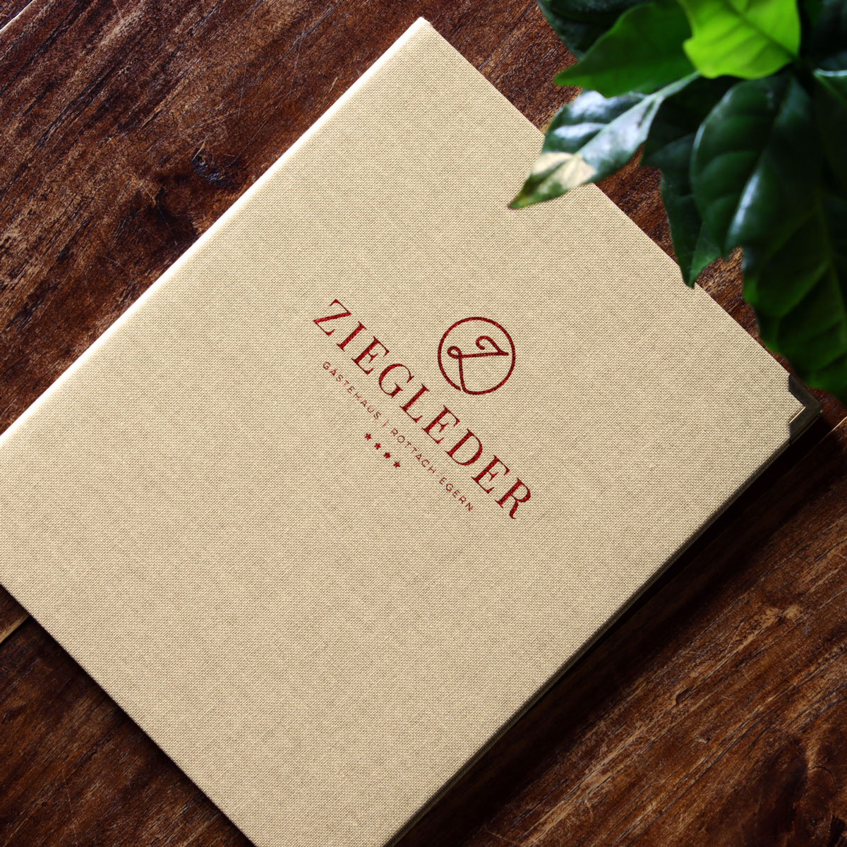 Reinforced menu card covered in Senator